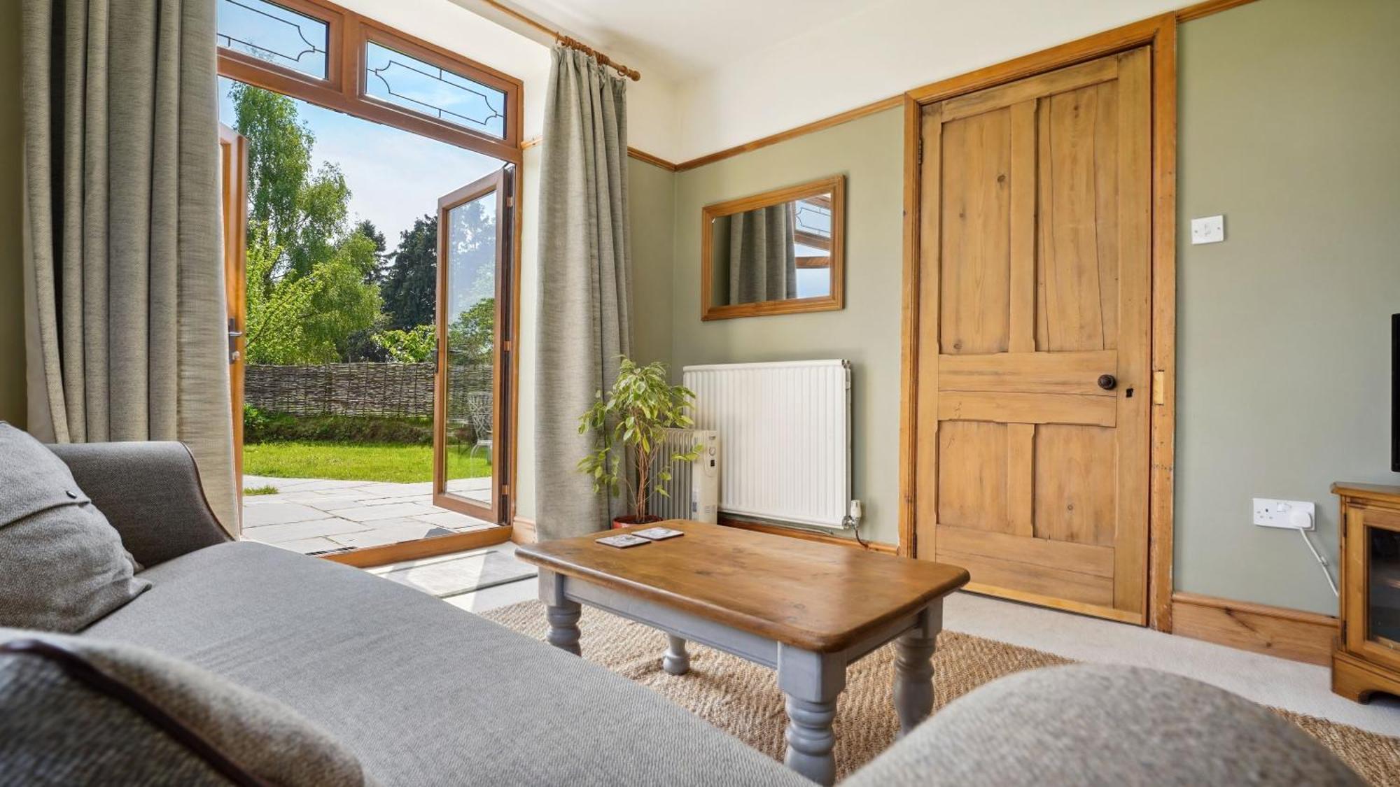 Tranquil Countryside Cottage For Two 雷克瑟姆 外观 照片